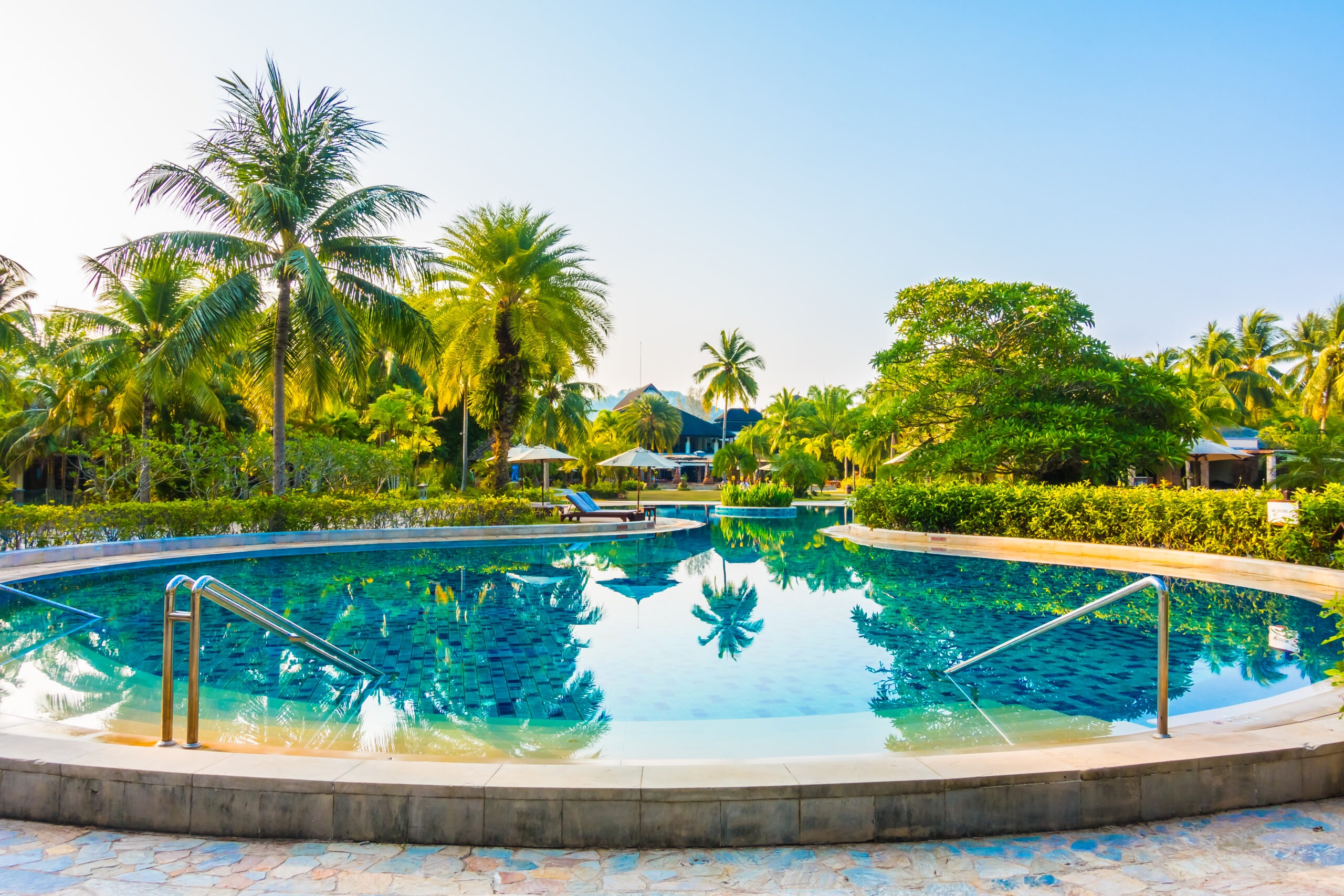 Custom outdoor inground swimming pool installation New York