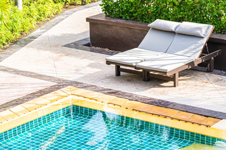 Gunite Pool Builder